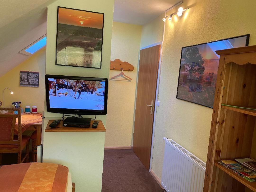 Gemuetliches Zimmer Zentral In Der Lueneburger Heide 施内沃丁根 外观 照片